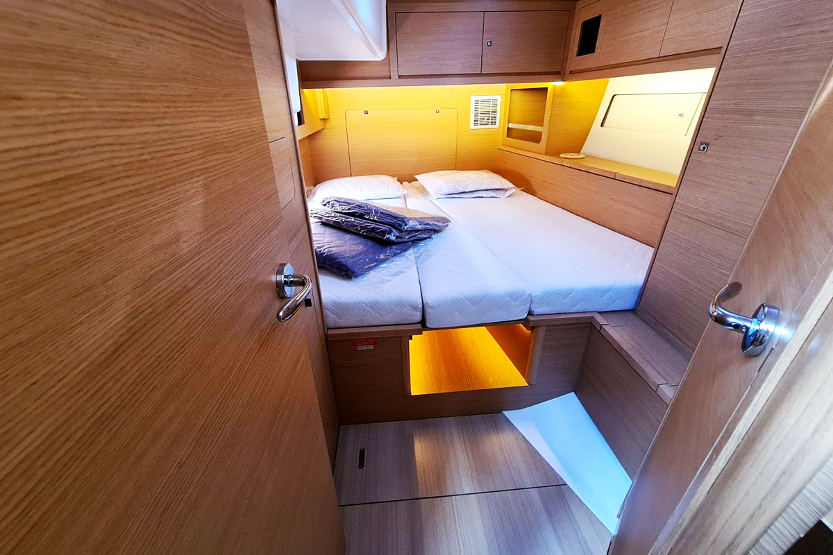 Photo d'une cabine du voiiler Dufour 350, voilier à louer à Marseille