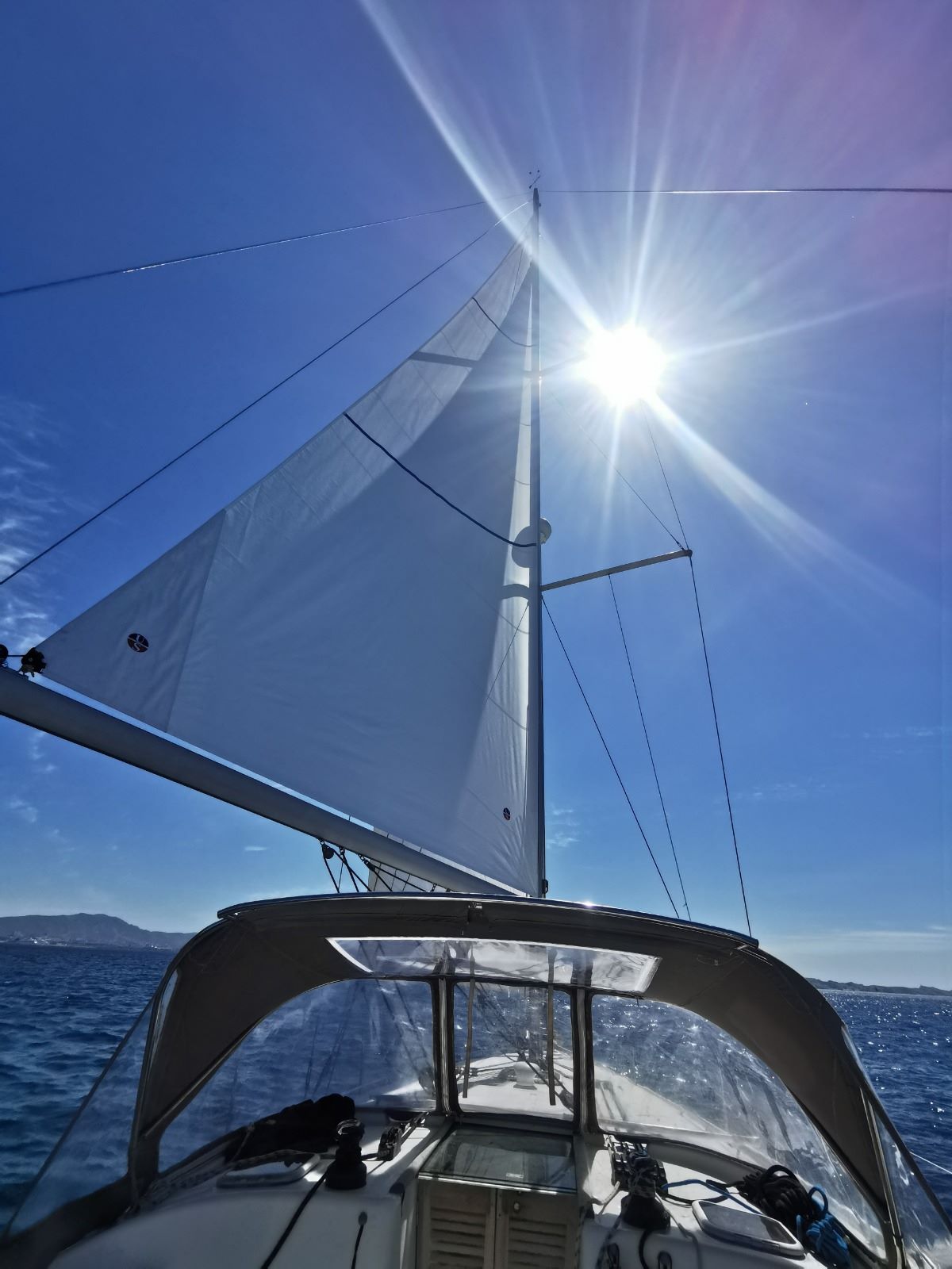 Photo d'un voilier Bénéteau Cyclades 43-4 à louer à Marseille