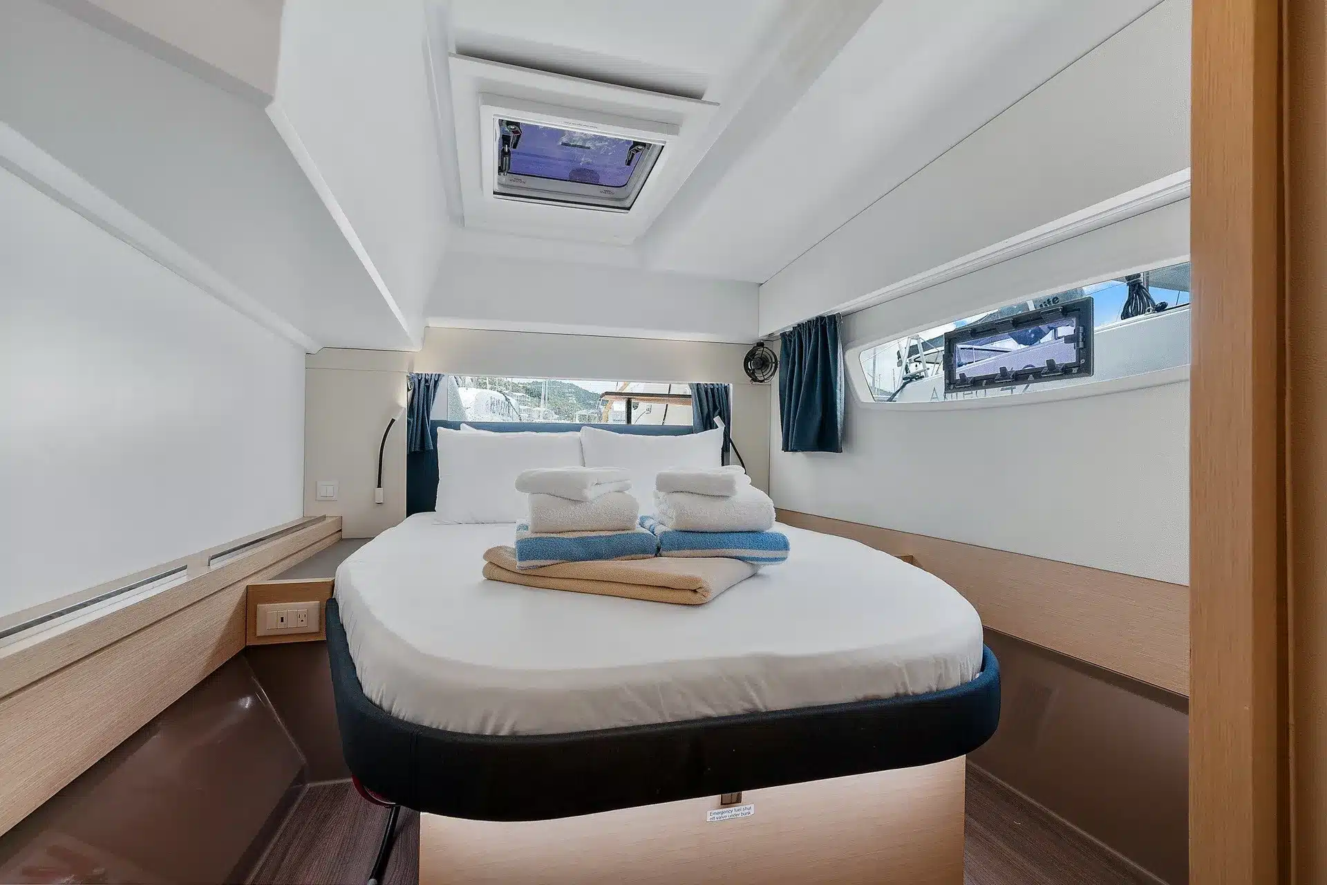 Cabine double lumineuse à bord de l'Astréa 42