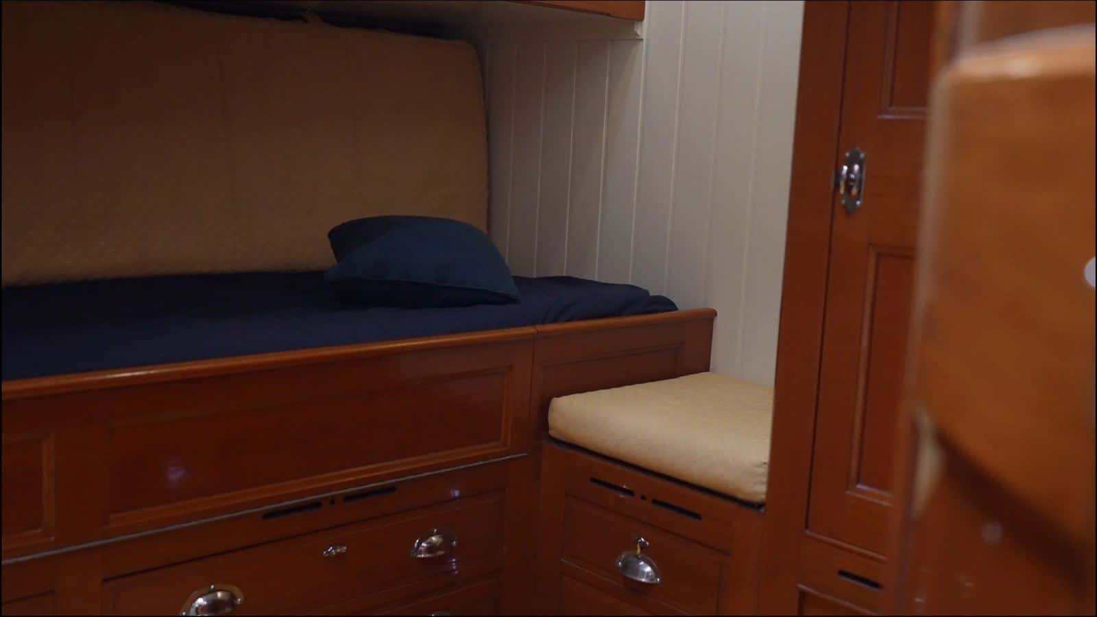 Cabine d'invités du voilier classique Belle Aventure